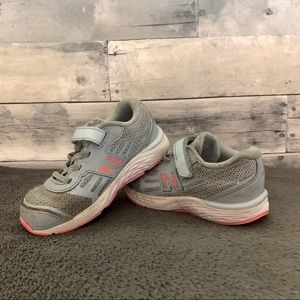 New Balance 680v5 little kids size 9